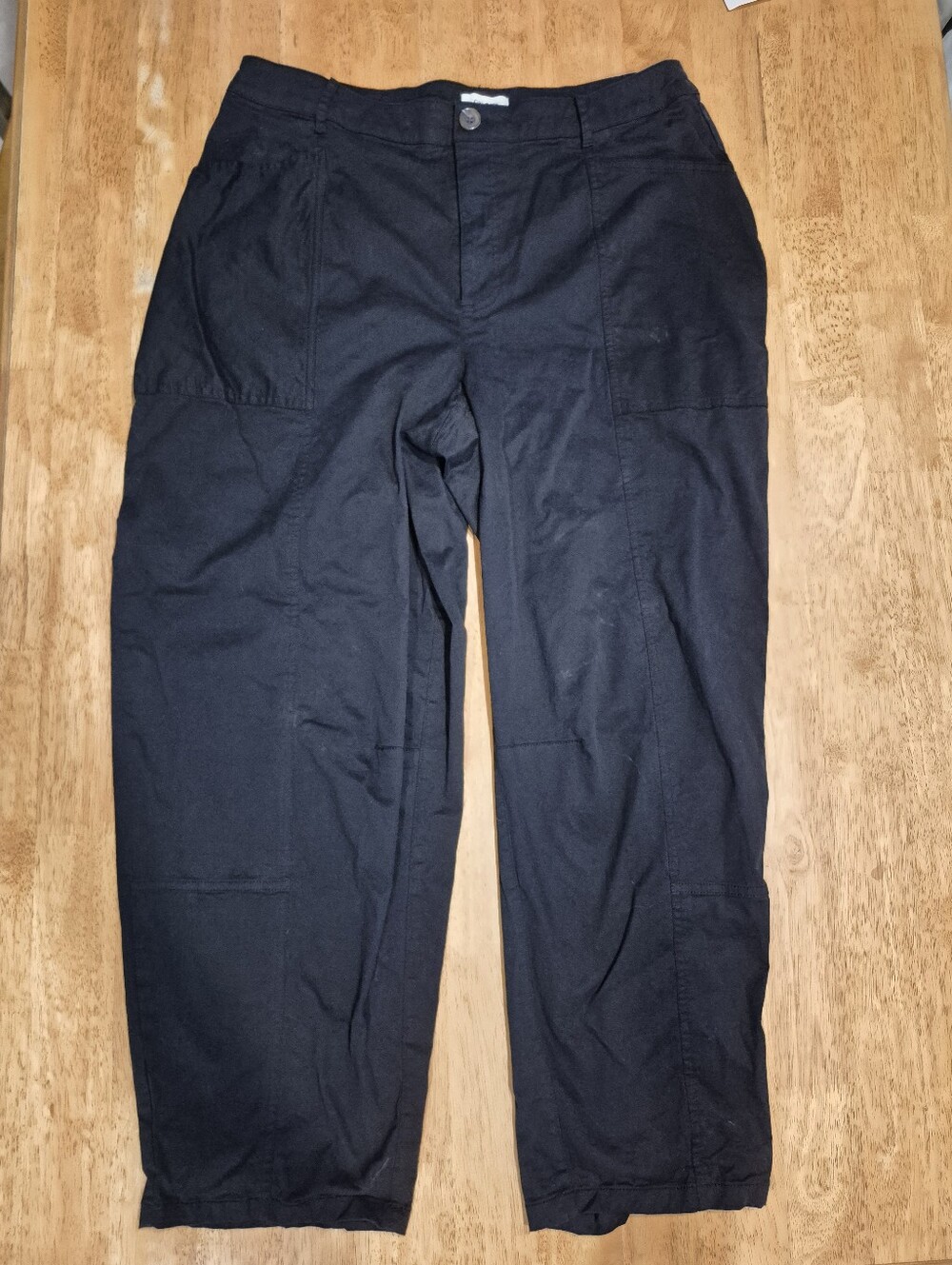 On 34th Plus Size Black Barrel Leg Ankle Pants